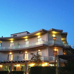 Souris Hotel
